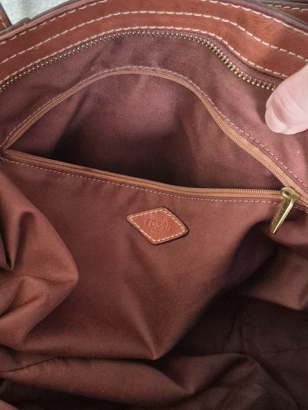 Fossil Emma Tote Leather Zip Top Tote Shoulder Bag Double Handle Purse Cognac - Picture 12 of 13